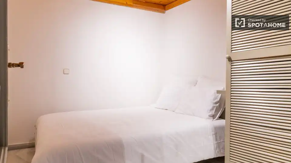 Habitación de Piso de alquiler en Madrid con Aire acondicionado, Calefacción y Amueblado