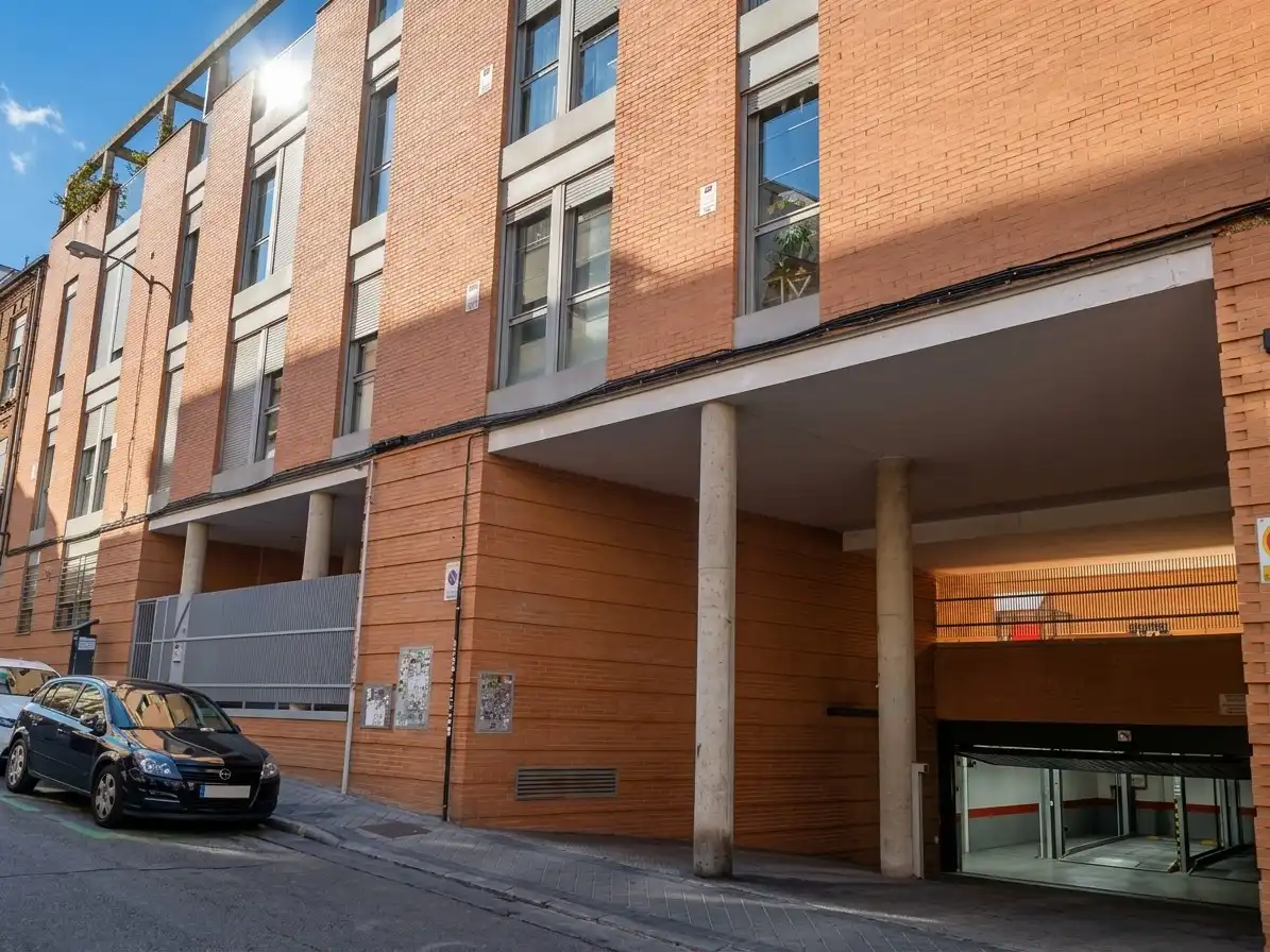 Vista exterior de Garaje en venta en Madrid