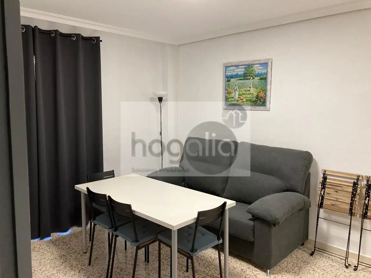 Sala d'estar de Pis de lloguer en Sevilla amb Aire condicionat, Terrassa i Moblat