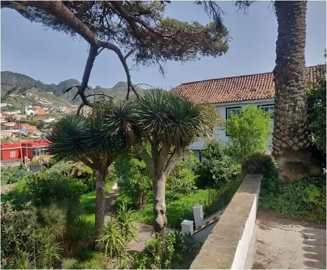 Vista exterior de Casa o xalet en venda en Tegueste amb Jardí privat, Terrassa i Balcó