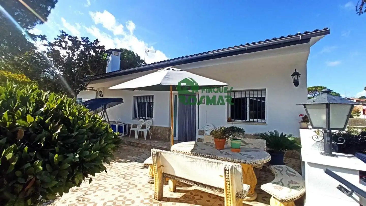 Haus mit Garten zum Verkauf in Montbarbat, imagen 2