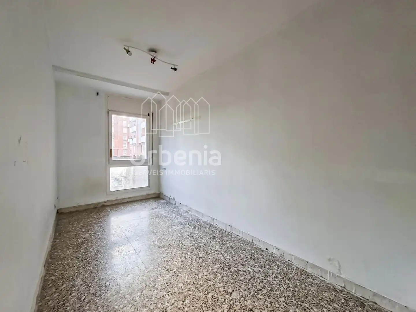 Habitación de Piso en venta en Premià de Mar con Calefacción, Terraza y Piscina
