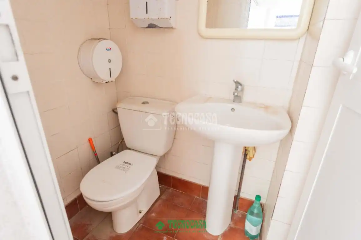 Bathroom of Commercial properties for sale in Almería