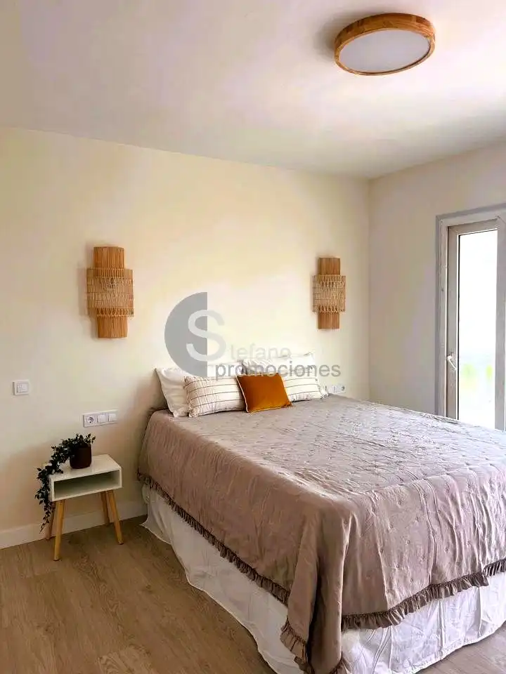 Dormitori de Casa o xalet en venda en Benalmádena amb Aire condicionat, Jardí privat i Terrassa