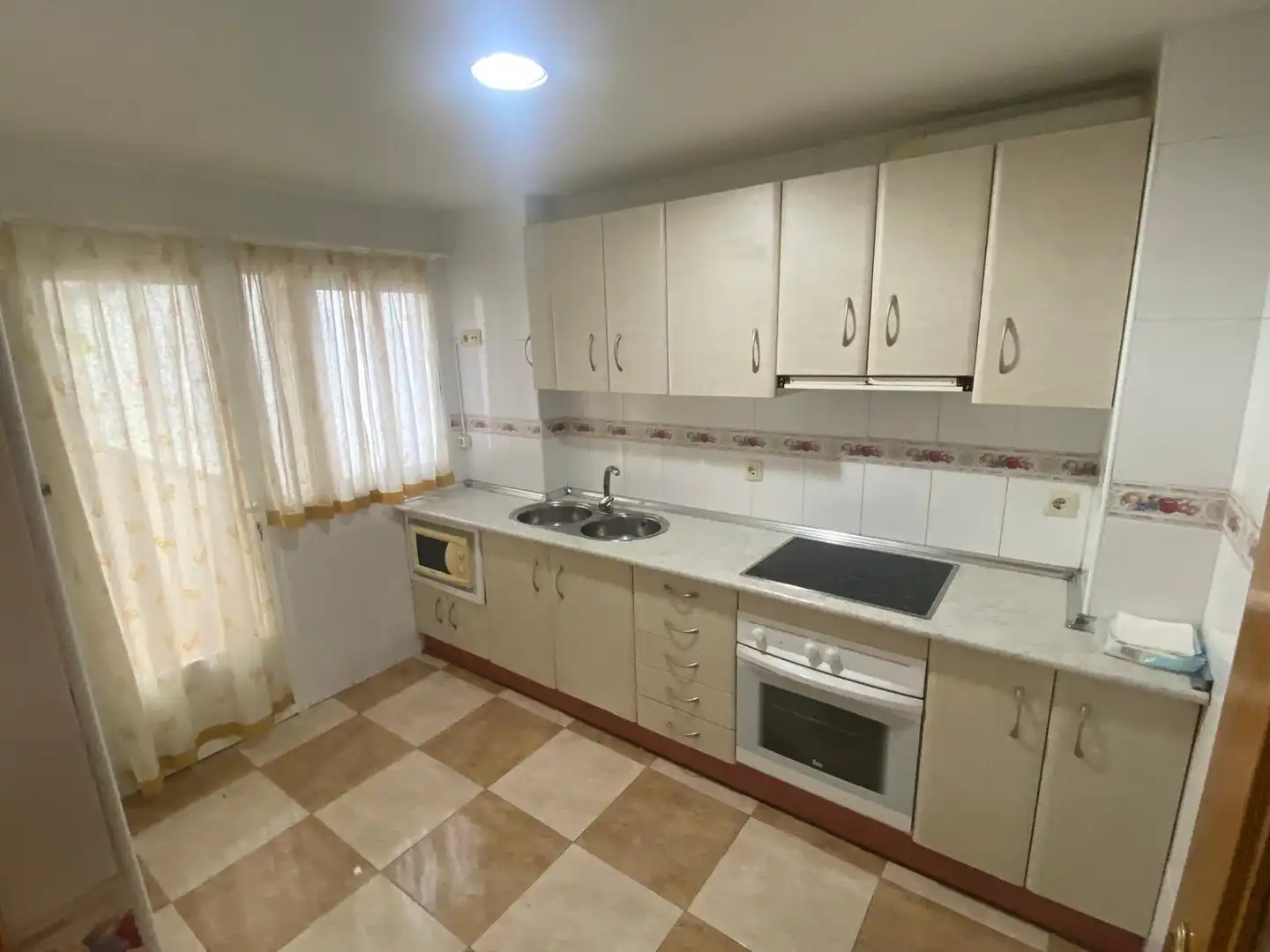 Cuina de Pis en venda en Ciudad Real amb Aire condicionat i Terrassa