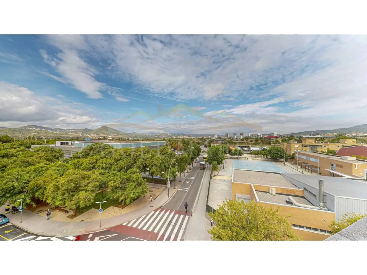 Vista exterior de Dúplex en venta en Sant Joan Despí con Calefacción