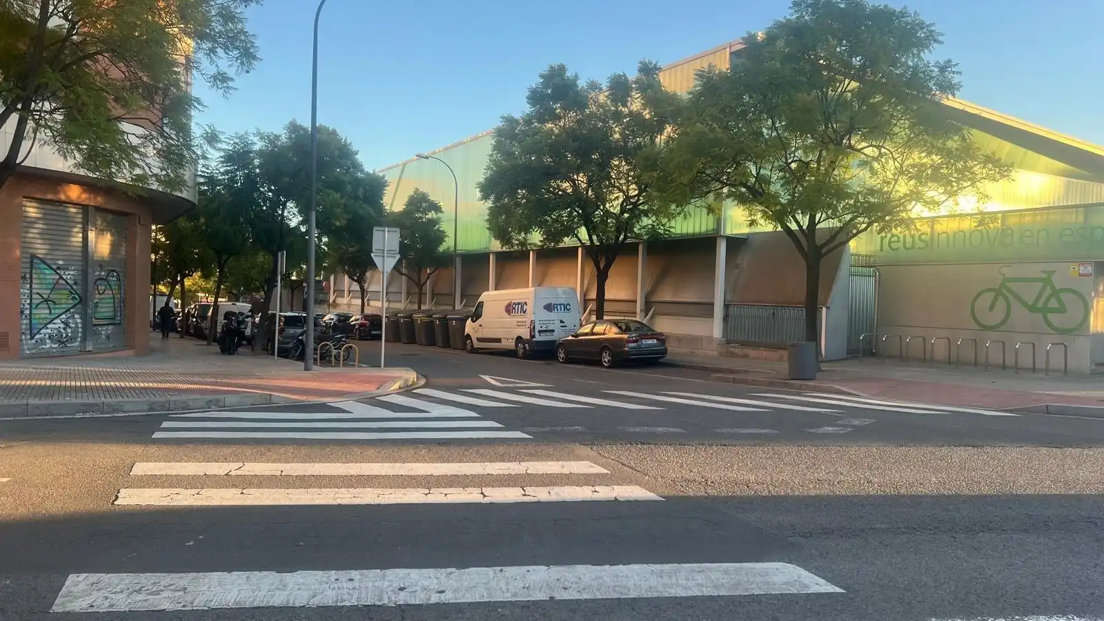 Exterior view of Commercial properties for sale in Reus