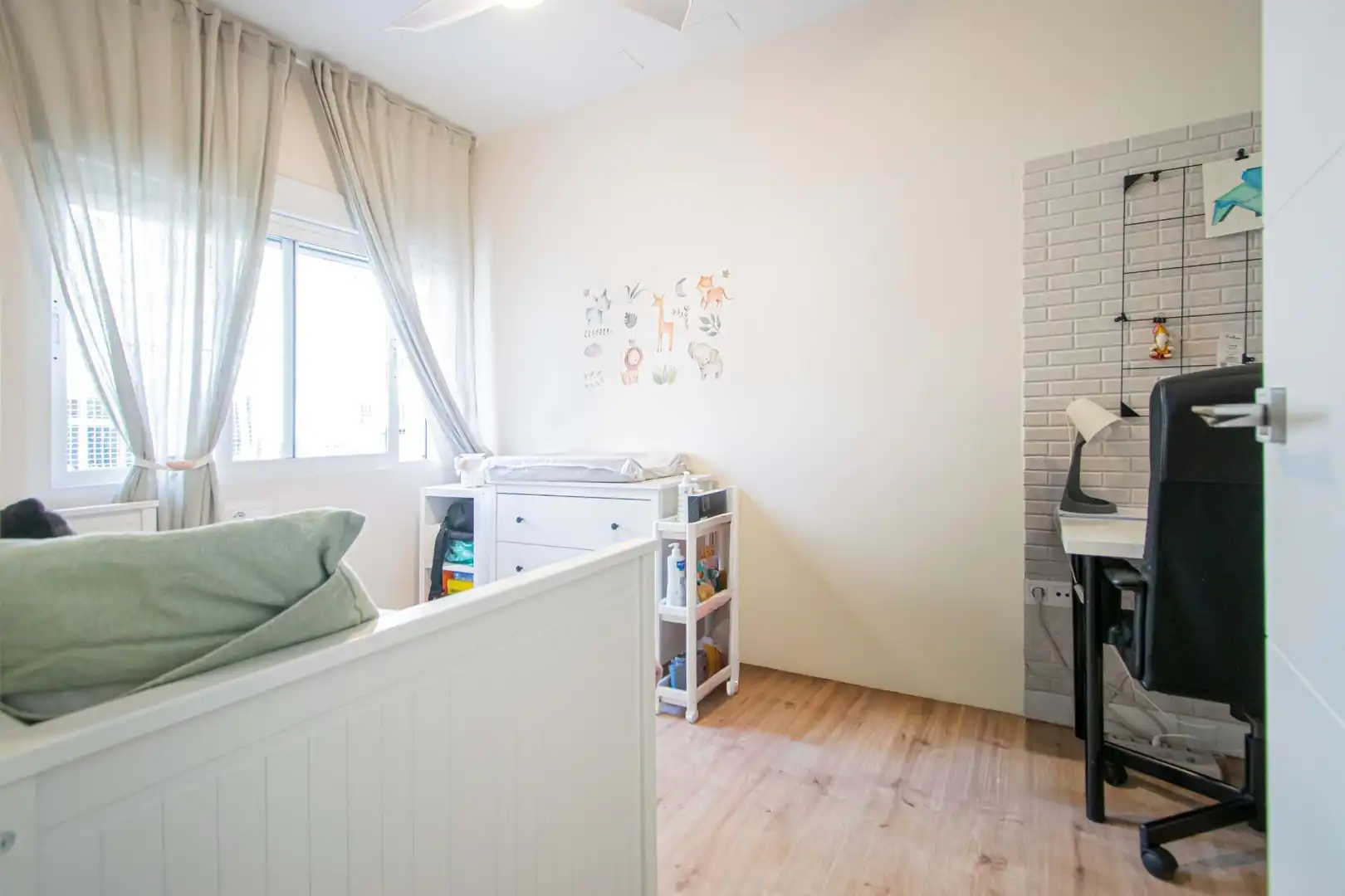 Planta baja en venta en Calle Pérez Hervás, San Carlos - San José