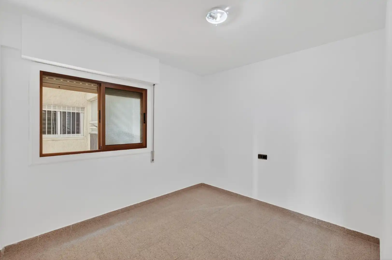 Habitación de Piso en venta en Alicante / Alacant con Terraza y Piscina