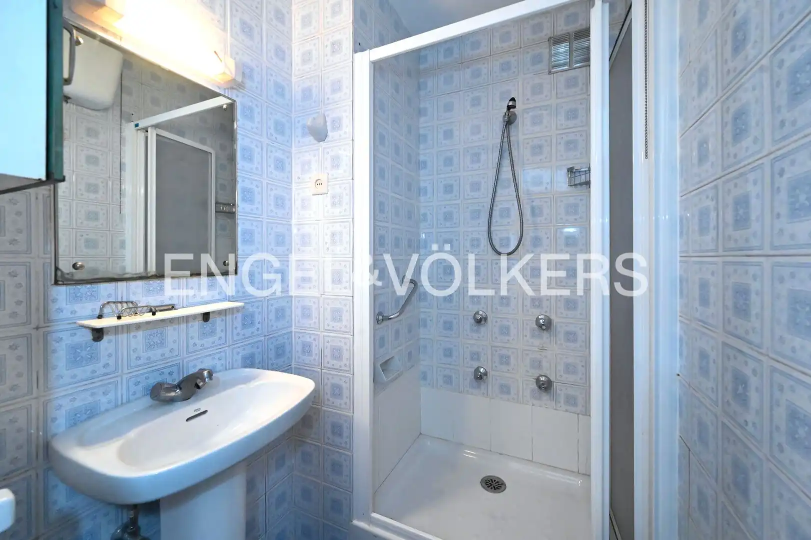 Badezimmer von Wohnung zum Verkauf in Santander mit Heizung und Terrasse