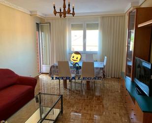 Living room of Flat to rent in Salamanca Capital  with Heating and Balcony