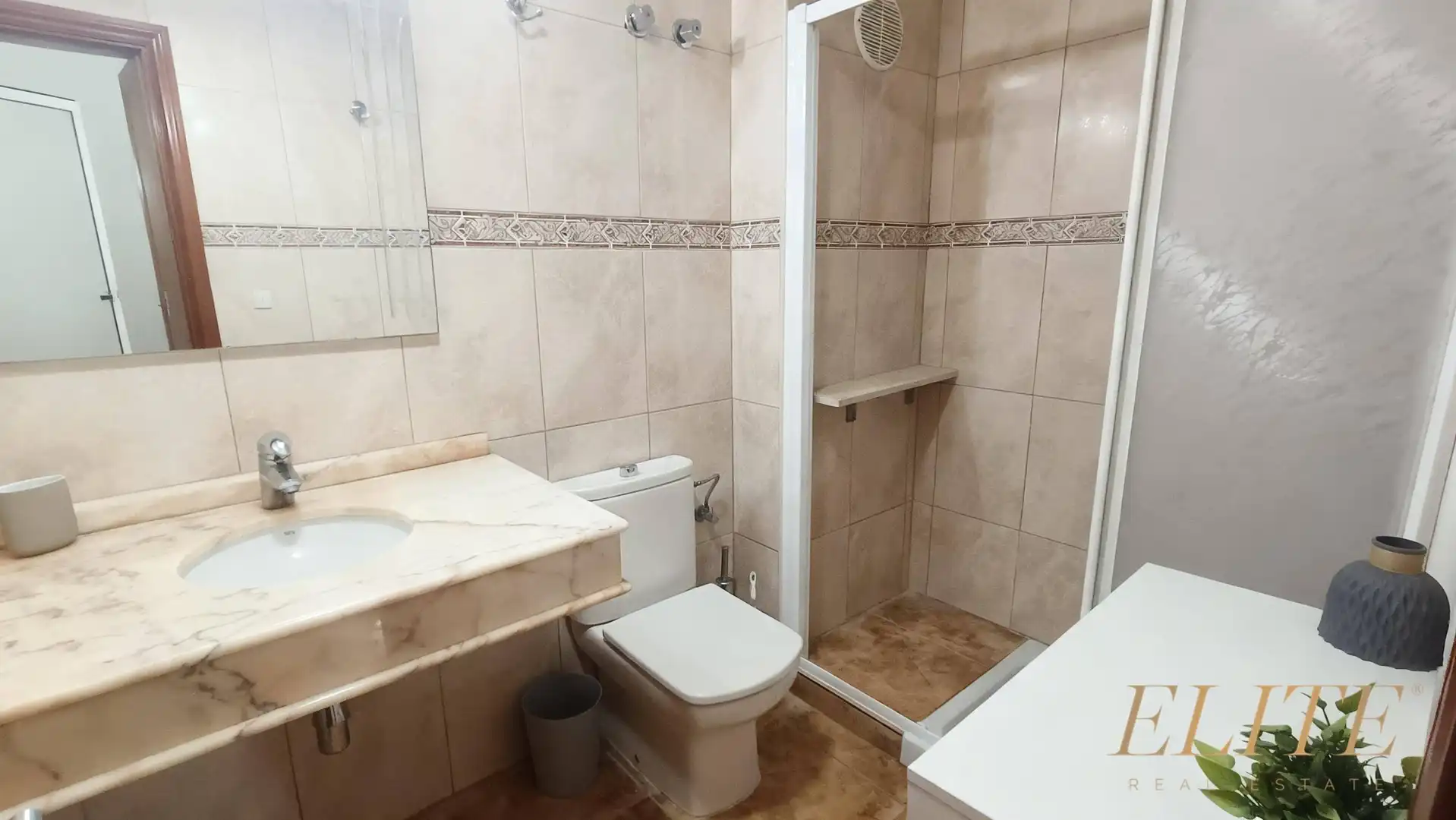 Bathroom of Detached homes for rent in Mogán