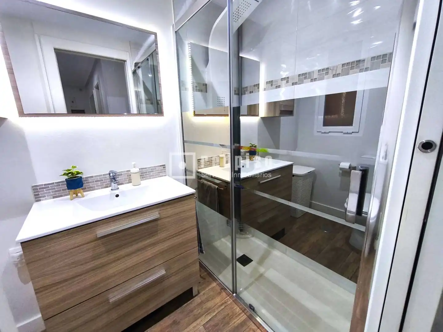 Badezimmer von Wohnung zum Verkauf in Móstoles mit Klimaanlage