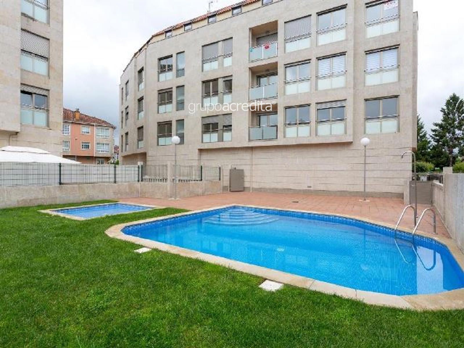 Piscina de Pis en venda en Ames amb Calefacció, Parquet i Traster