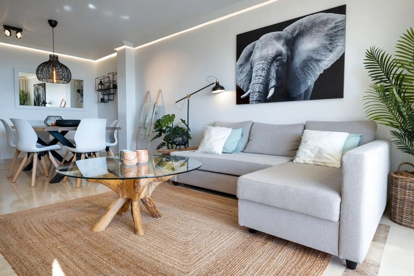Wohnzimmer von Maisonette zur Miete in Benahavís mit Klimaanlage, Heizung und Privatgarten