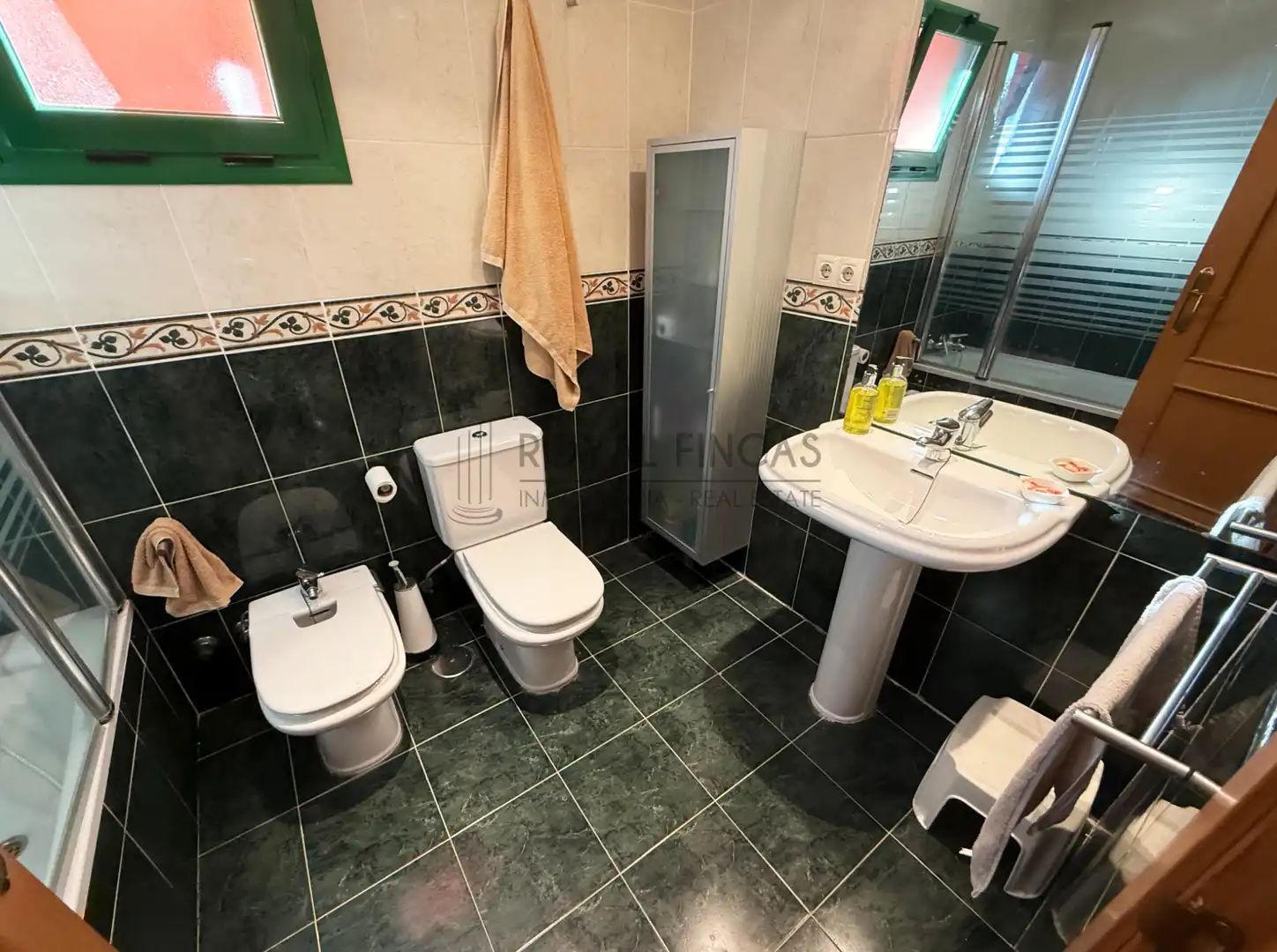 Bathroom of Attic for sale in Fuengirola  with Air Conditioner, Heating and Terrace