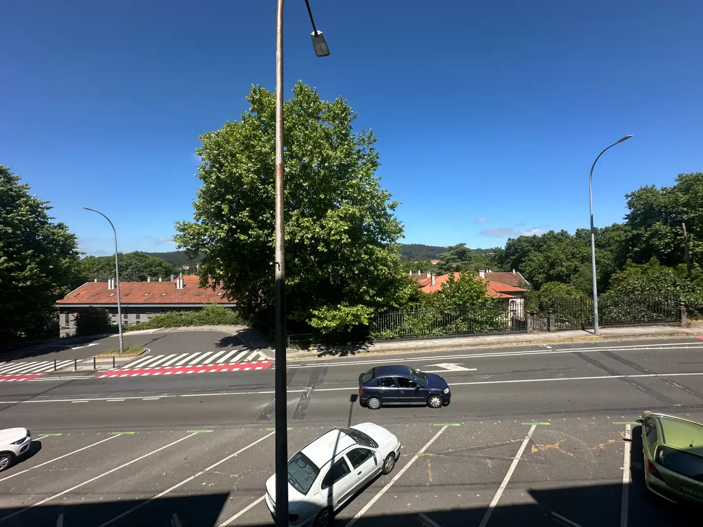 Parking de Piso de alquiler en Santiago de Compostela  con Calefacción y Amueblado