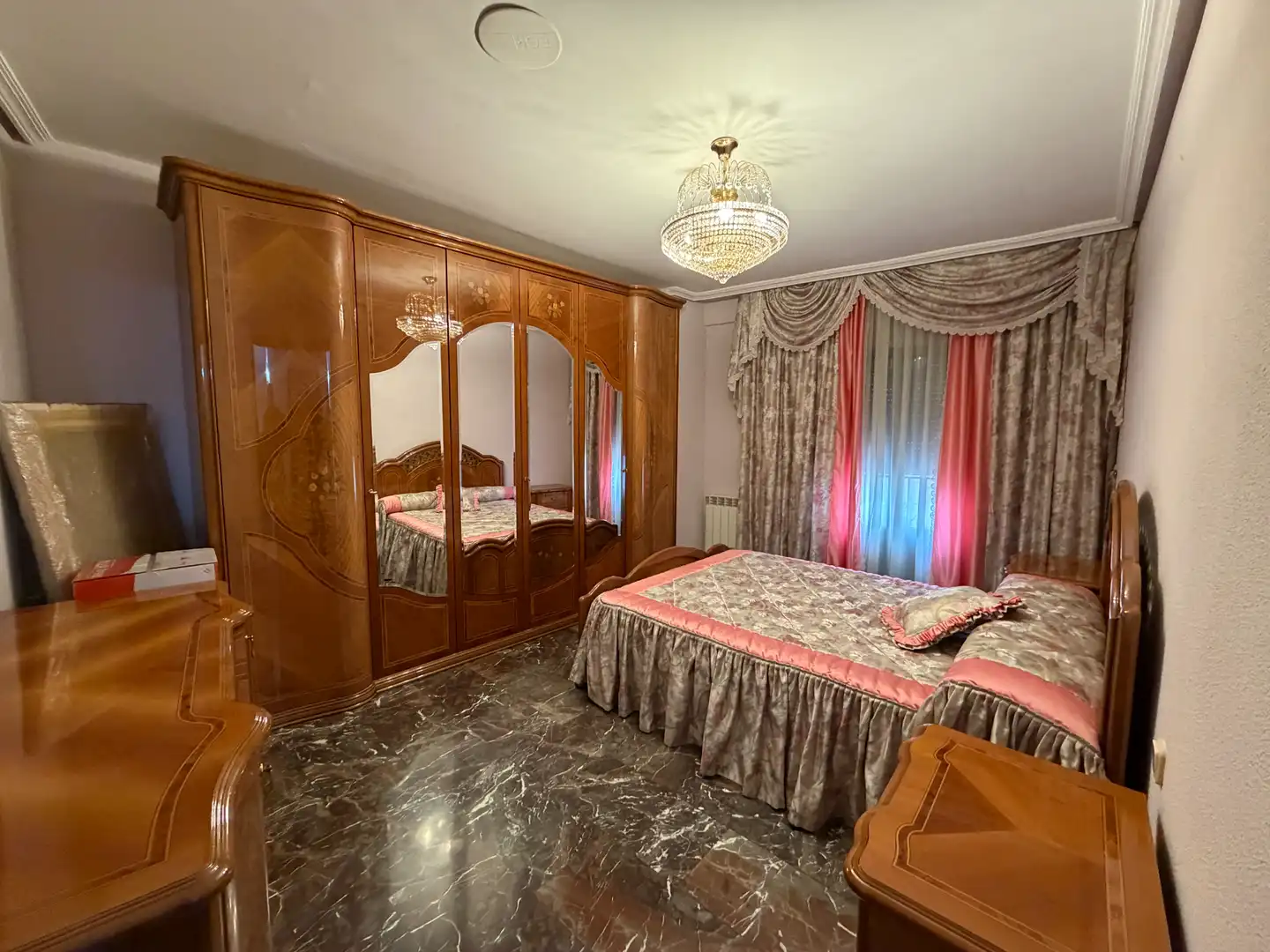 Habitación de Casa o chalet en venta en Úbeda con Calefacción, Terraza y Trastero