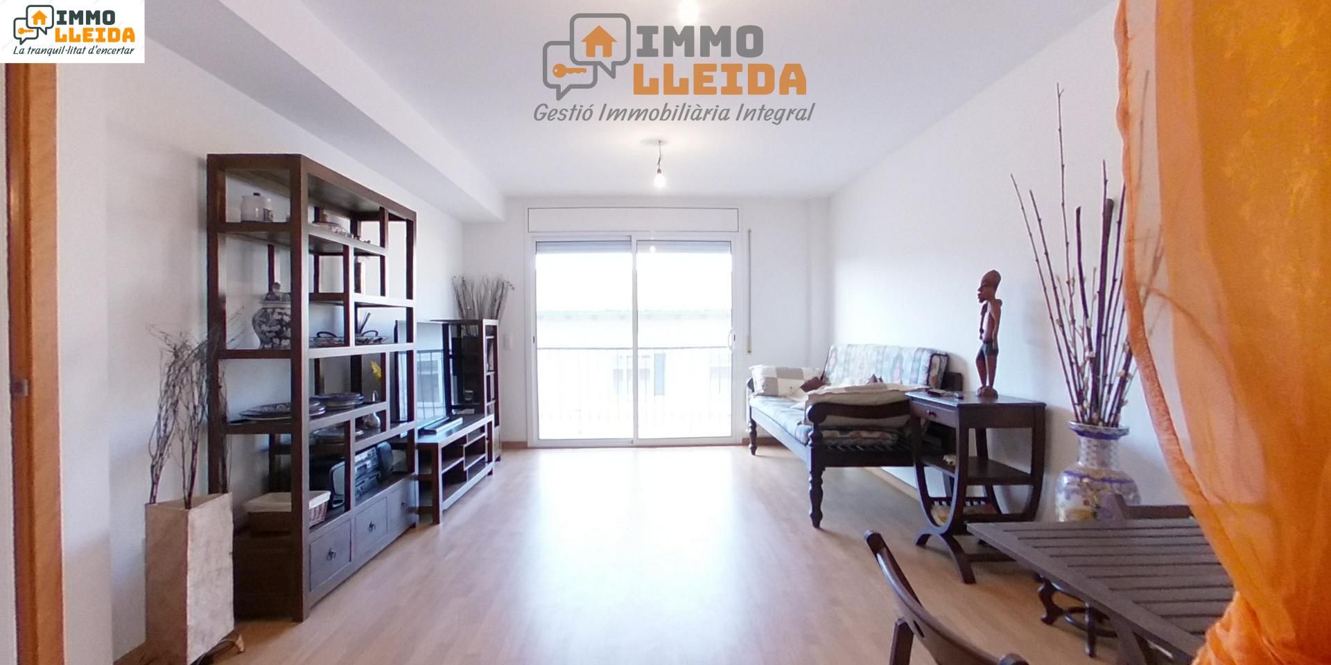 Living room of Flat for sale in Torà  with Heating, Storage room and Furnished
