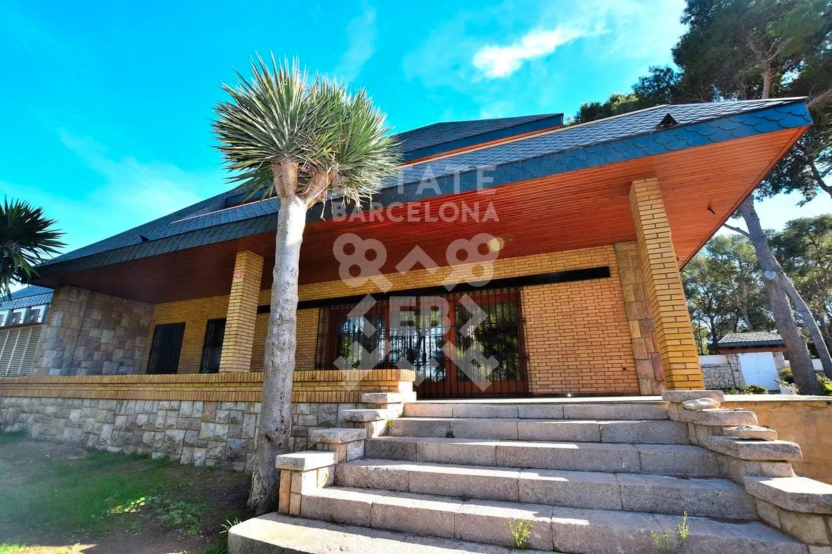 Exterior view of House or chalet for sale in Salou  with Air Conditioner, Heating and Private garden