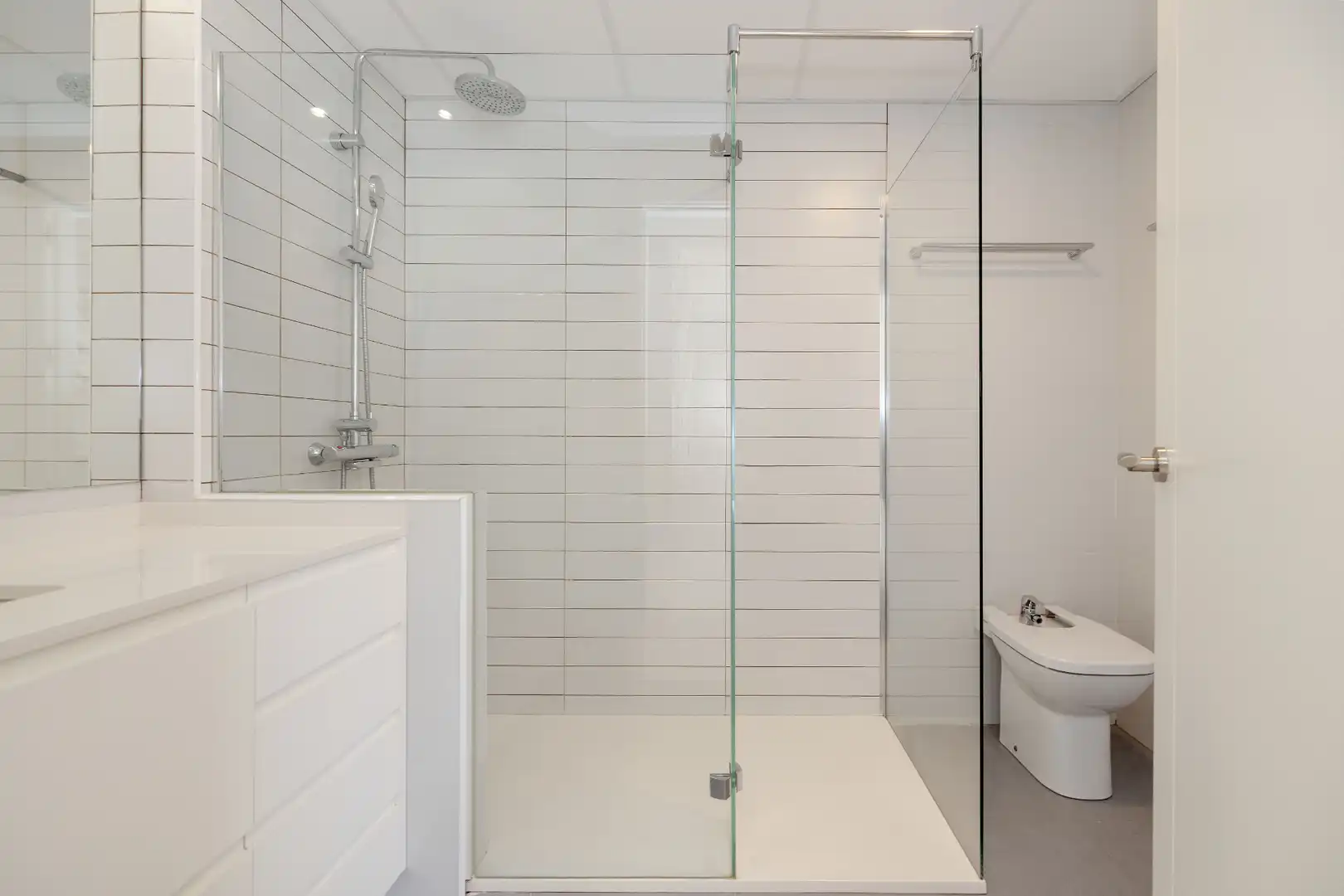 Badezimmer von Wohnung zum Verkauf in Málaga mit Klimaanlage, Heizung und Terrasse