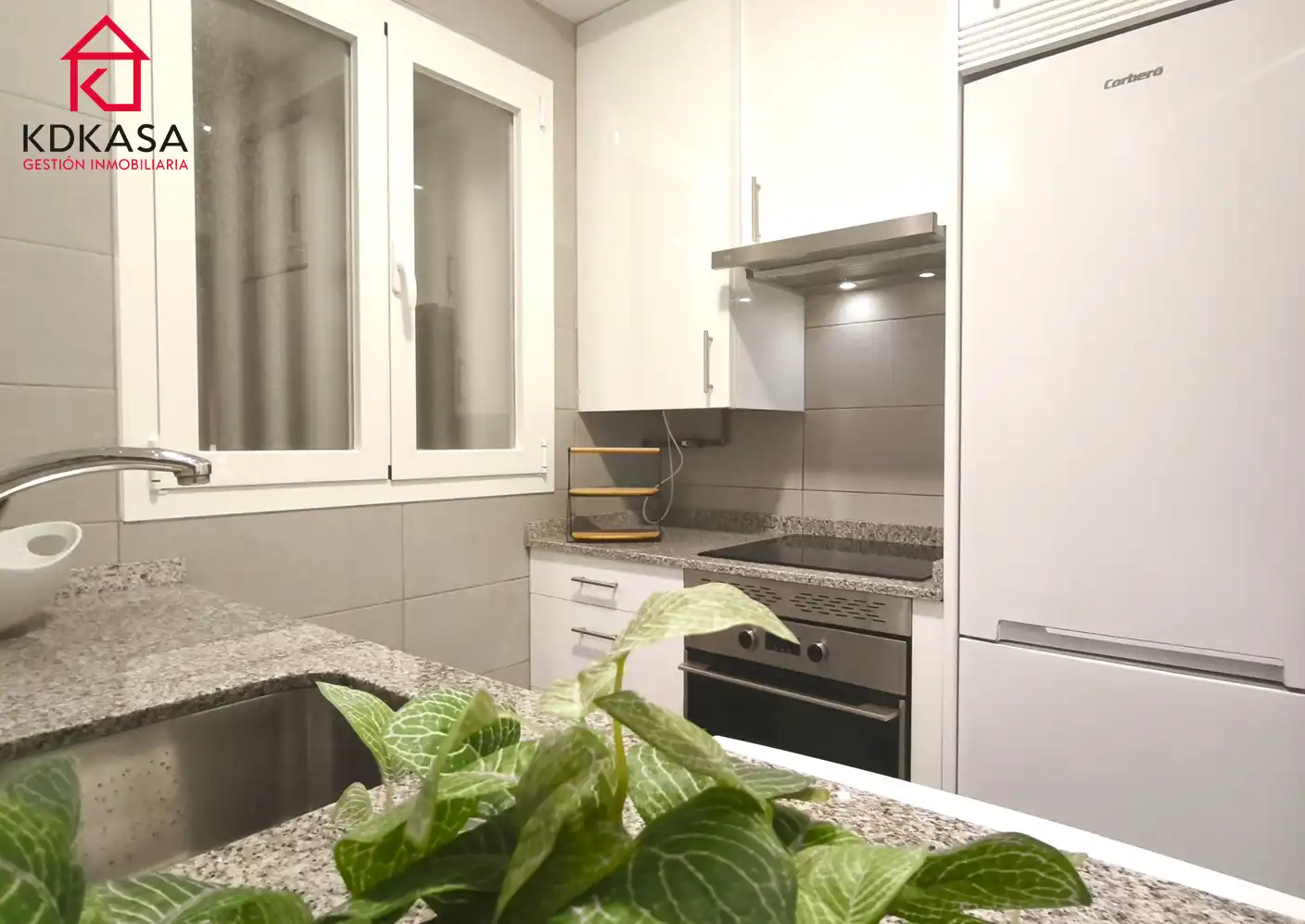 Cocina de Piso en venta en Madrid con Calefacción, Horno y Lavadora
