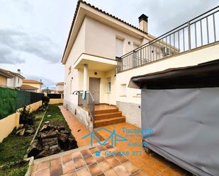 Exterior view of House or chalet for sale in El Barraco   with Heating and Private garden