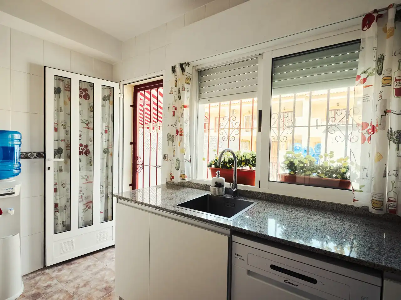Cocina de Casa adosada en venta en Orihuela con Aire acondicionado, Calefacción y Terraza
