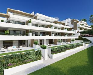 Vista exterior de Planta baixa en venda en Estepona amb Aire condicionat, Terrassa i Piscina