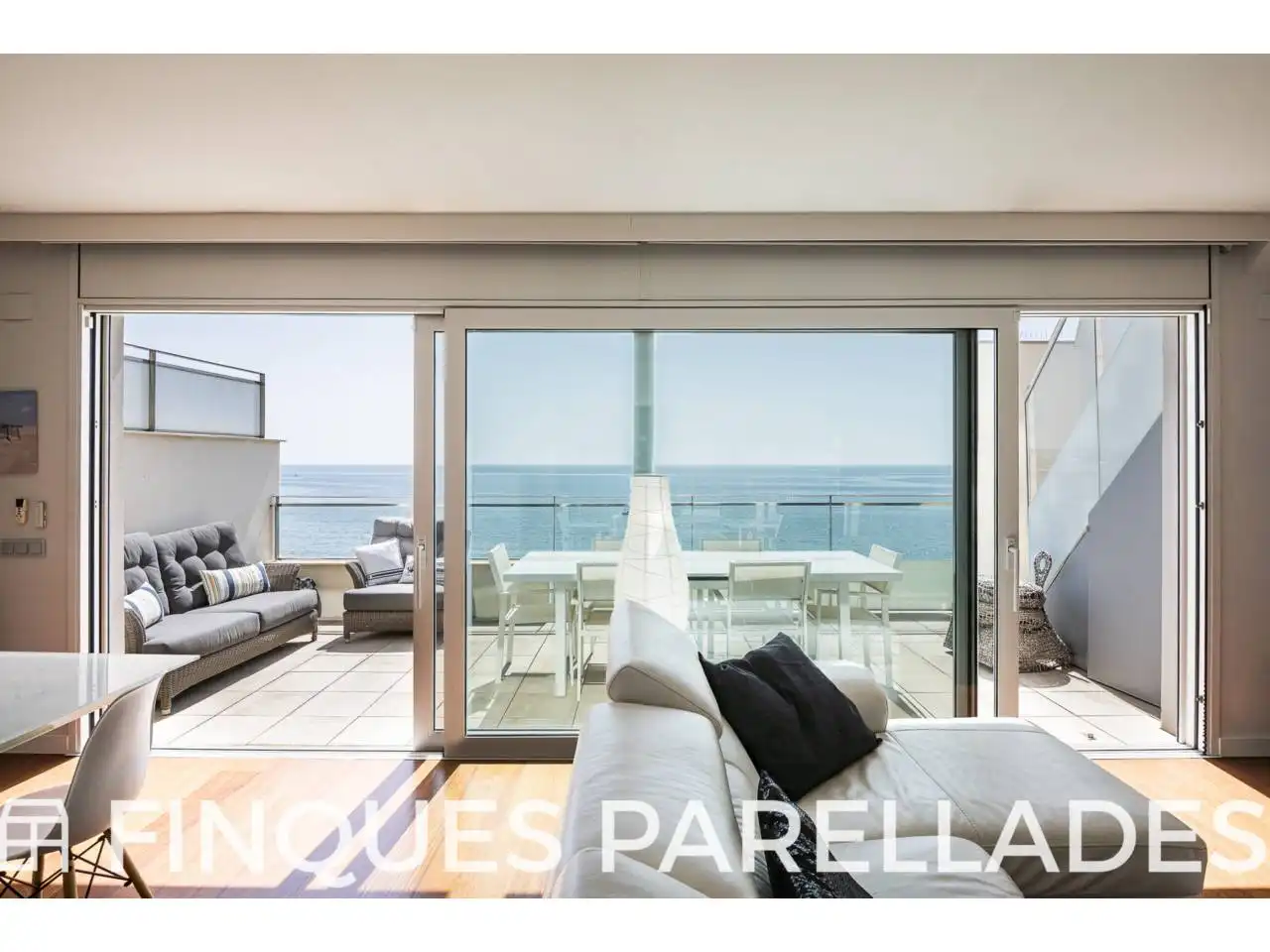 Terrasse von Dachboden zum Verkauf in Sitges mit Klimaanlage, Heizung und Parkett