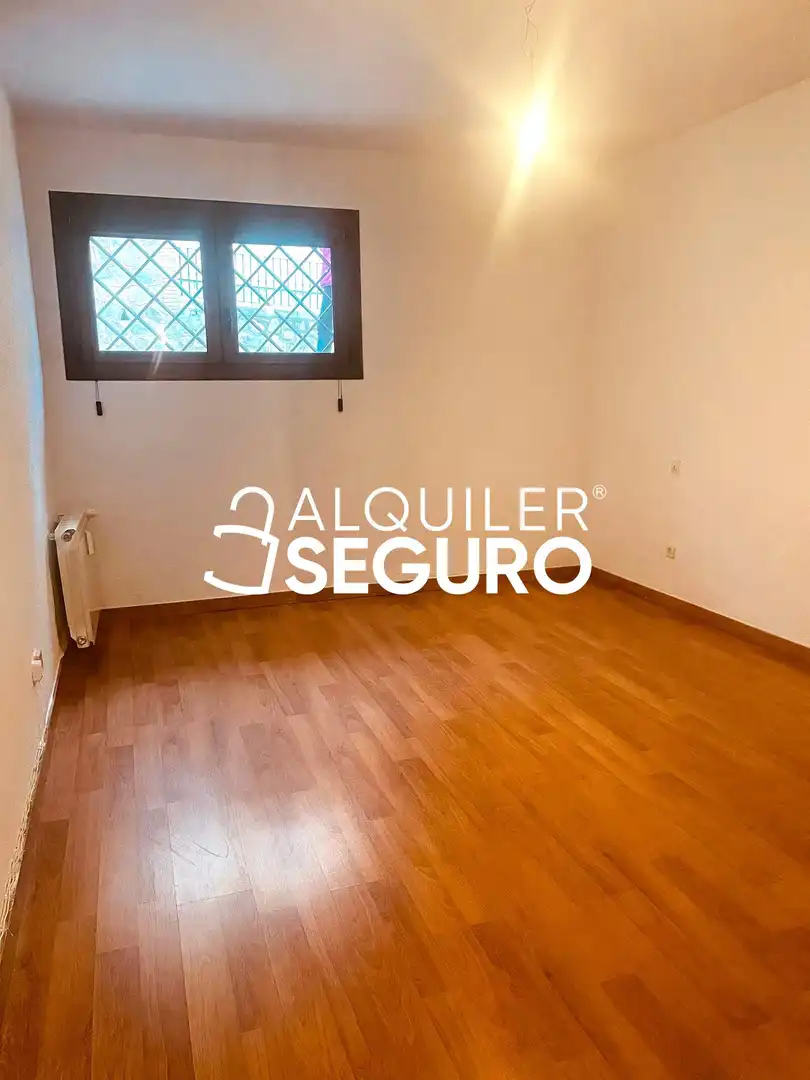 Bedroom of Flat for rent in Toledo  with Heating