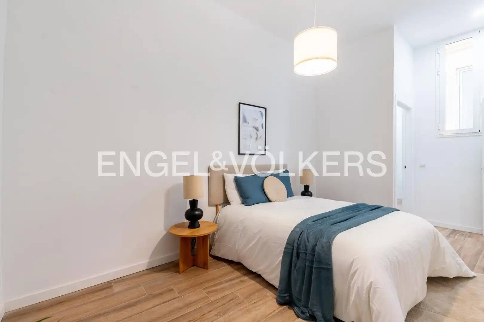 Bedroom of Flat for sale in Sevilla  with Air Conditioner, Heating and Balcony