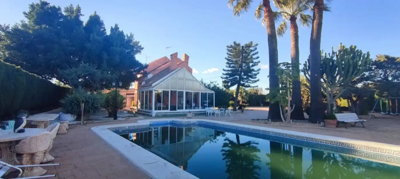 Piscina de Casa o chalet en venta en Elche / Elx con Jardín privado, Terraza y Trastero