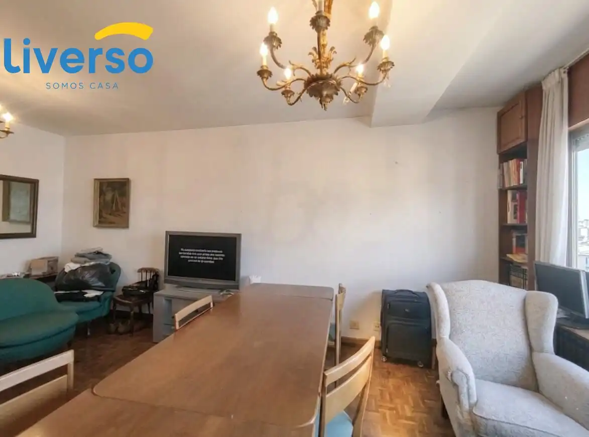 Sala d'estar de Pis en venda en Burgos amb Calefacció, Parquet i Traster