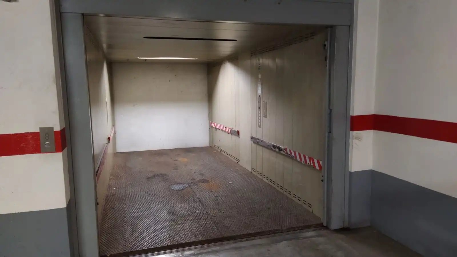 Individual amb ascensor en venda a Carrer dels Sants Just i Pastor 2, imagen 3