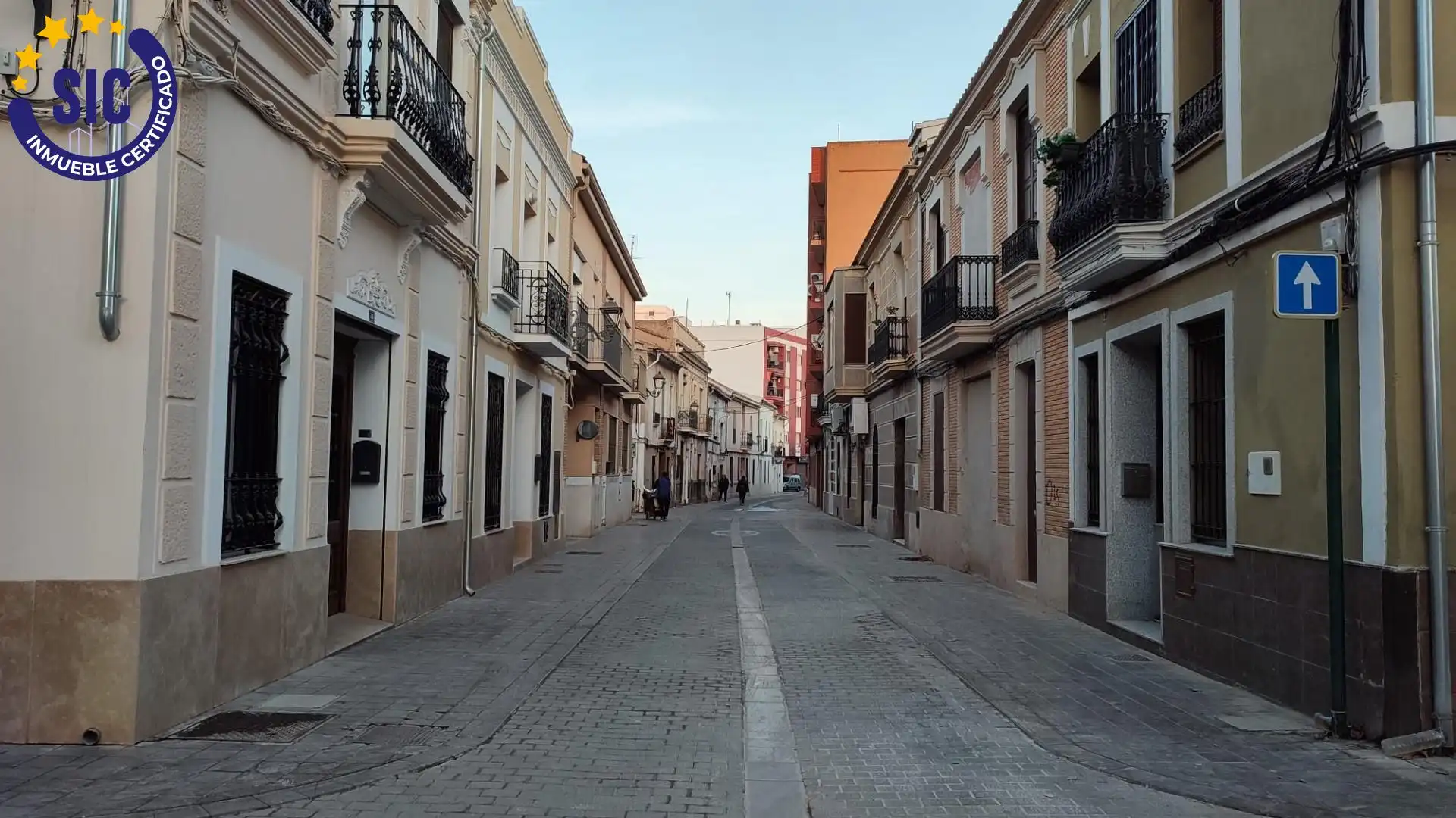 Vista exterior de Casa o chalet en venta en Valencia con Terraza y Alarma
