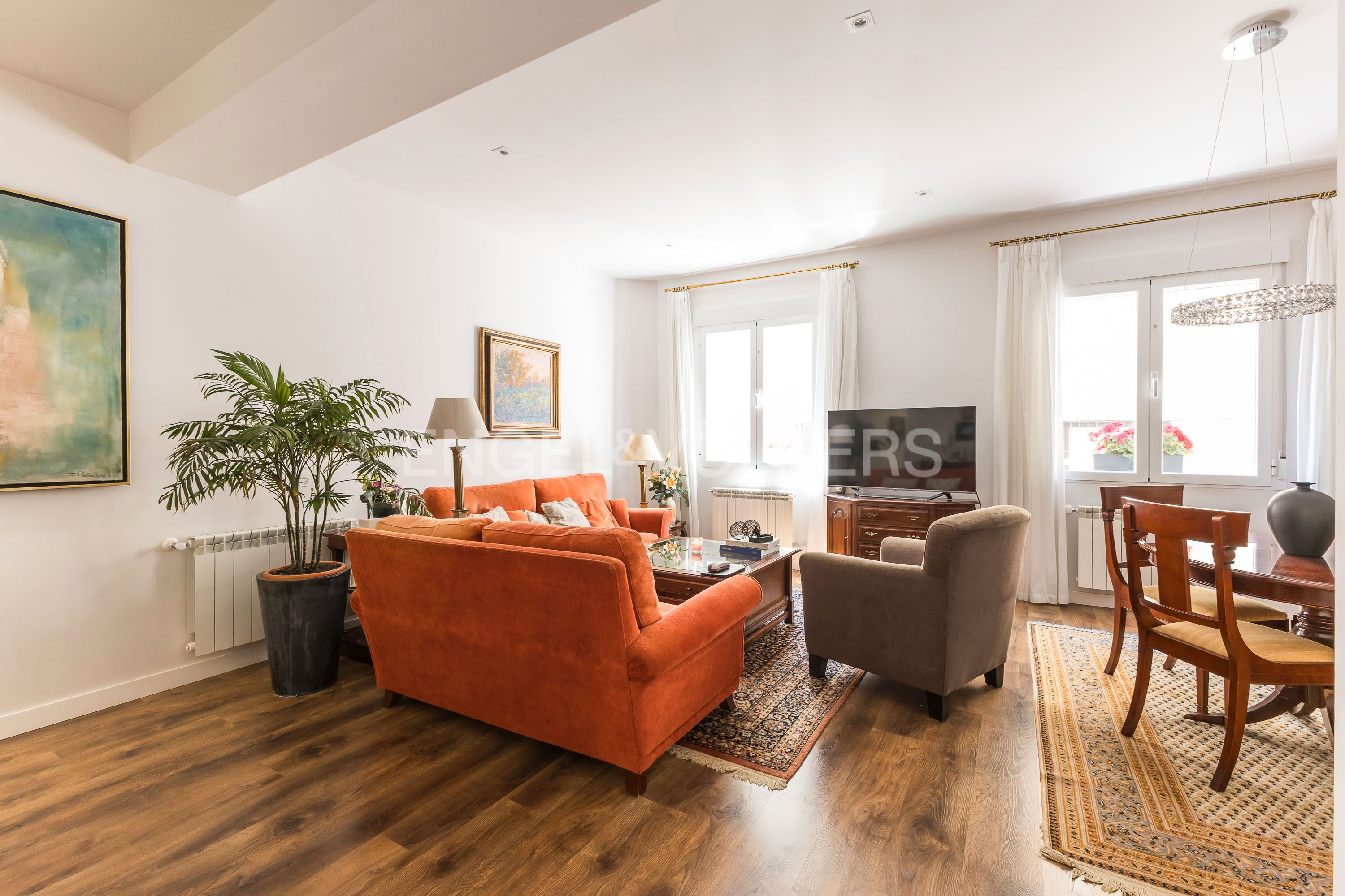 Living room of Apartment for sale in  Madrid Capital  with Air Conditioner and Heating