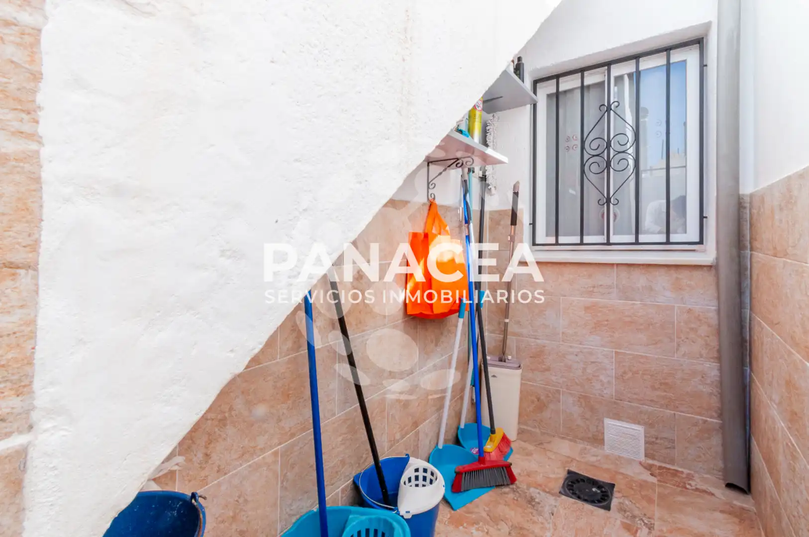 Casa adosada en venta en Vícar con Jardín privado, Terraza y Amueblado