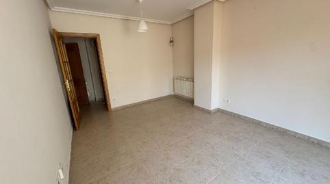 Foto 3 de Piso en venta en Av Gregorio Sánchez, Villarejo de Salvanés, Madrid