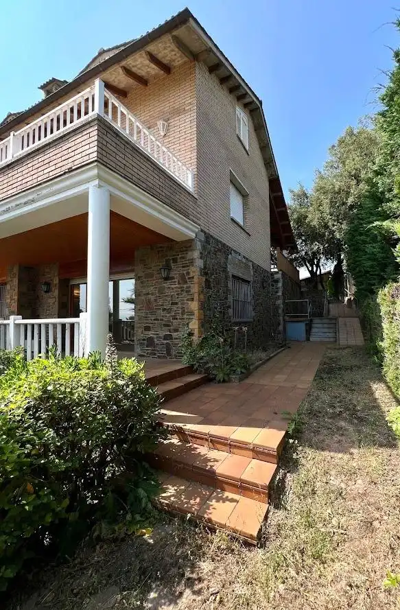 Vista exterior de Casa o xalet en venda en Castellnou de Bages amb Jardí privat, Terrassa i Traster