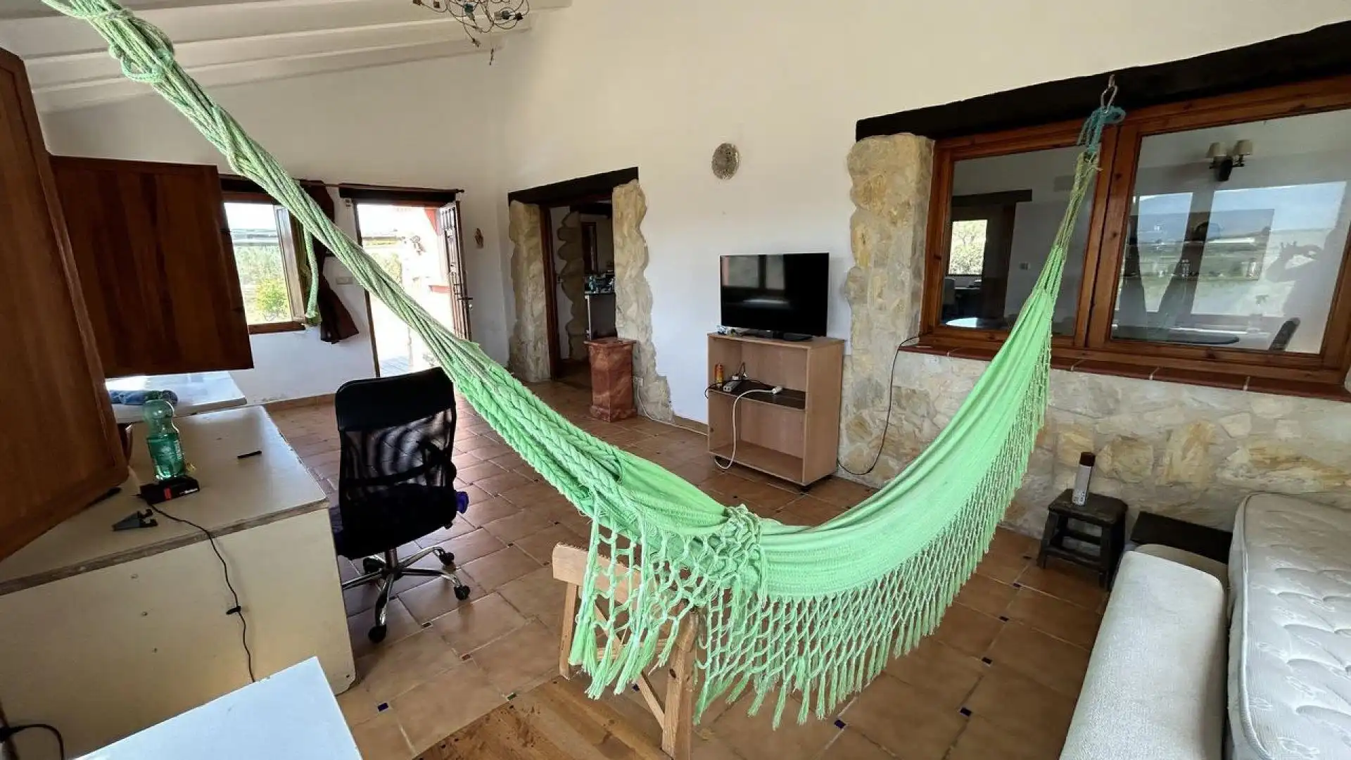 Wohnzimmer von Country house zum Verkauf in La Pobla del Duc