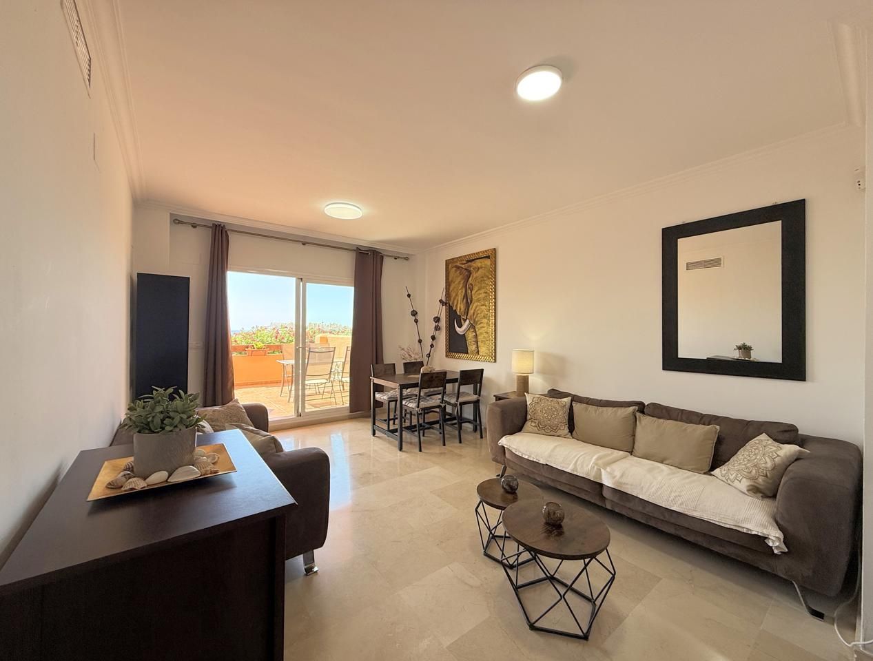 Sala d'estar de Apartament en venda en Casares amb Aire condicionat, Calefacció i Jardí privat