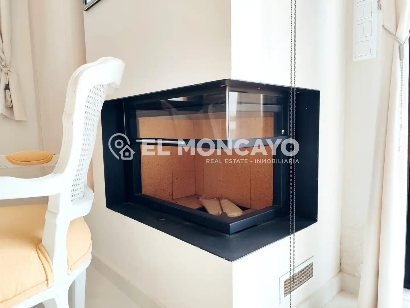 Sala de estar de Ático en venta en Guardamar del Segura con Aire acondicionado, Calefacción y Jardín privado