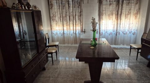 Foto 2 de Piso en venta en Plaza de Toros - Avenida Chapí - Trinquete, Elda