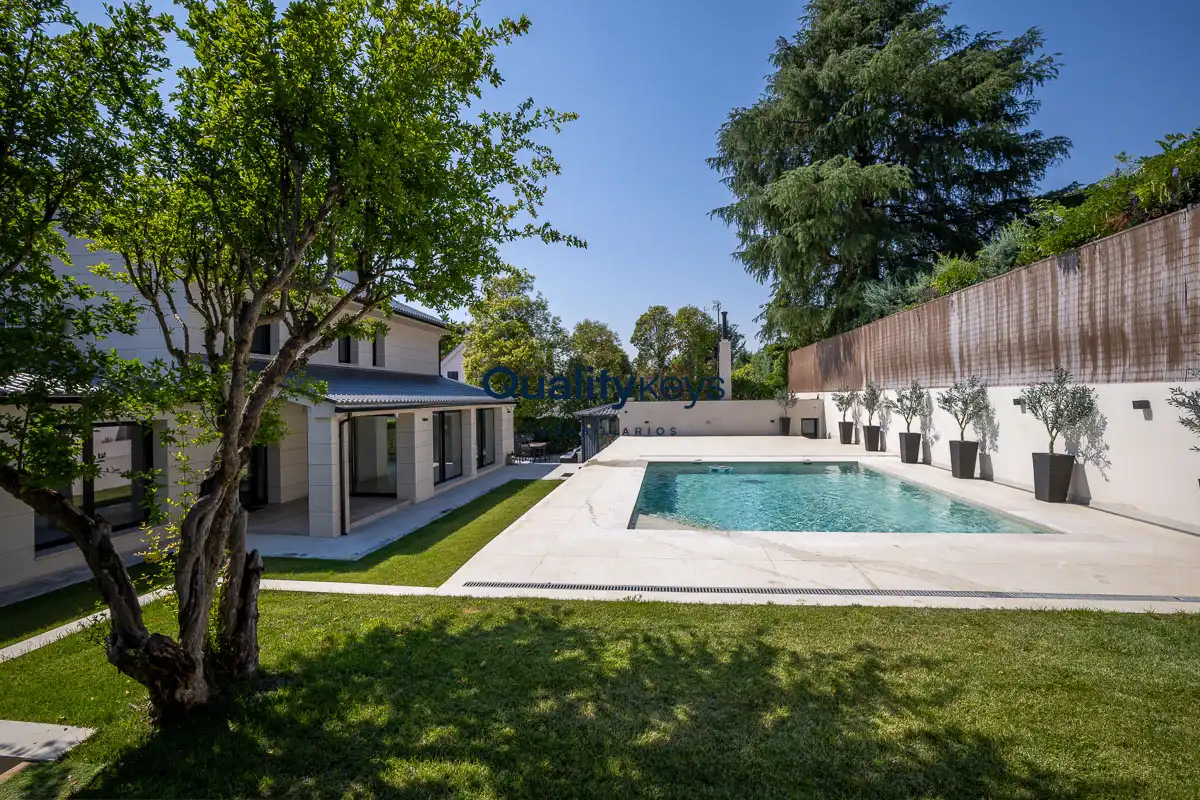 Piscina de Casa o xalet en venda en Pozuelo de Alarcón amb Aire condicionat, Calefacció i Jardí privat