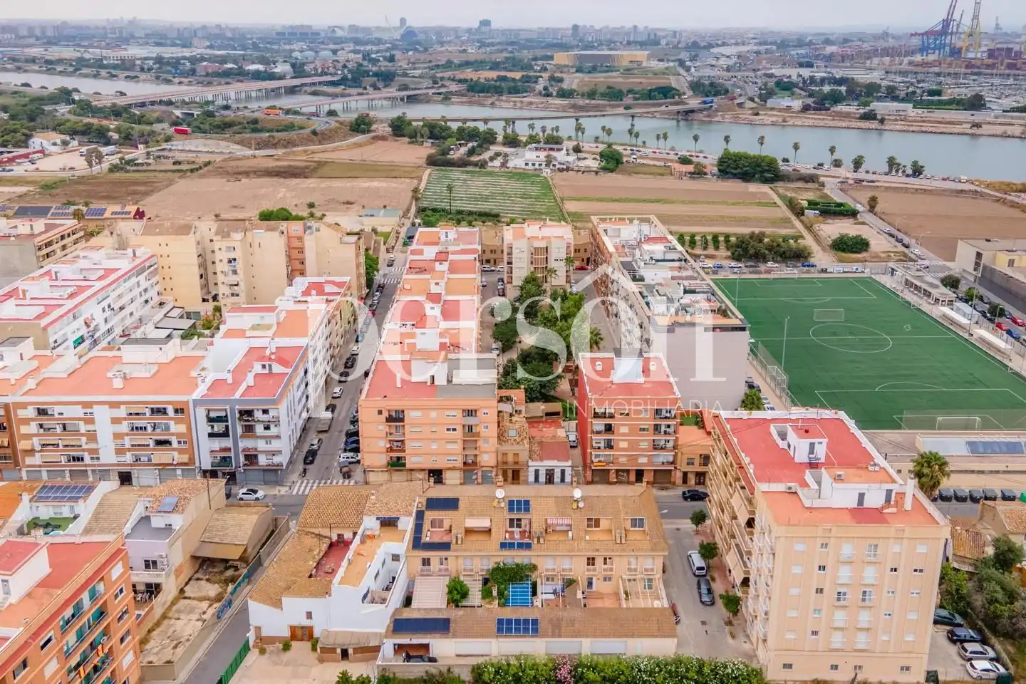 Vista exterior de Casa o xalet en venda en Valencia amb Aire condicionat, Terrassa i Traster