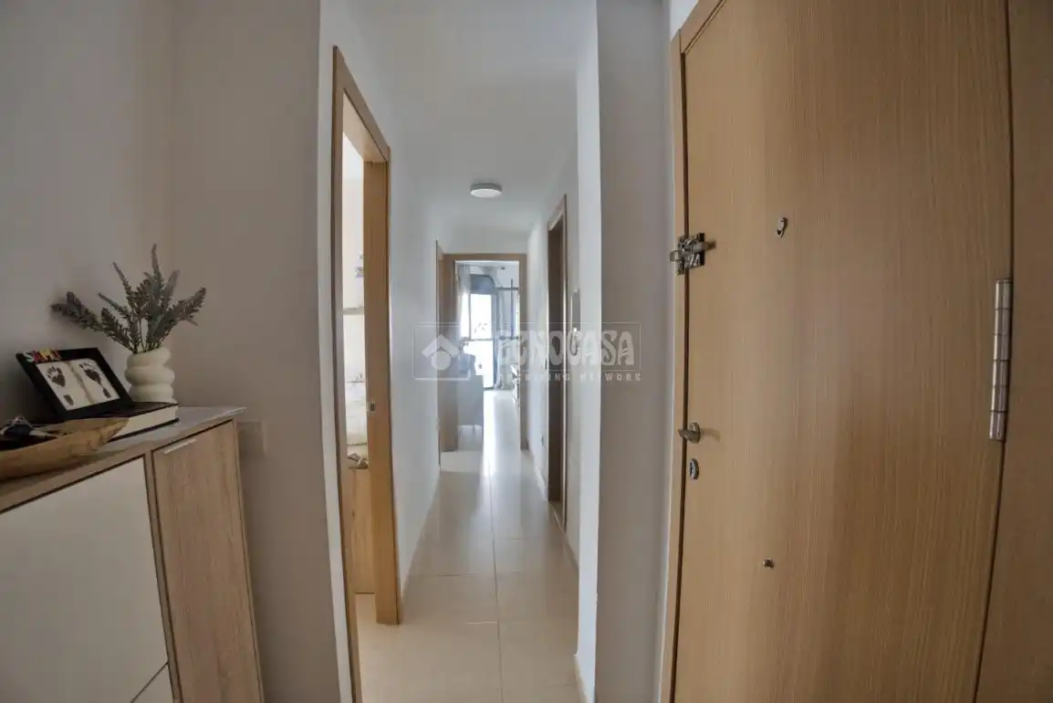 Flat with terrace for sale in Santa María del Águila, imagen 4