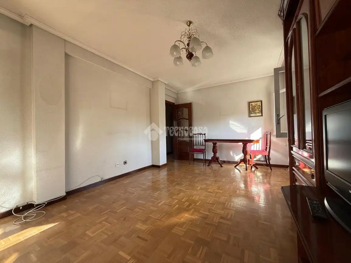 Sala de estar de Piso en venta en Madrid con Calefacción, Parquet y Terraza