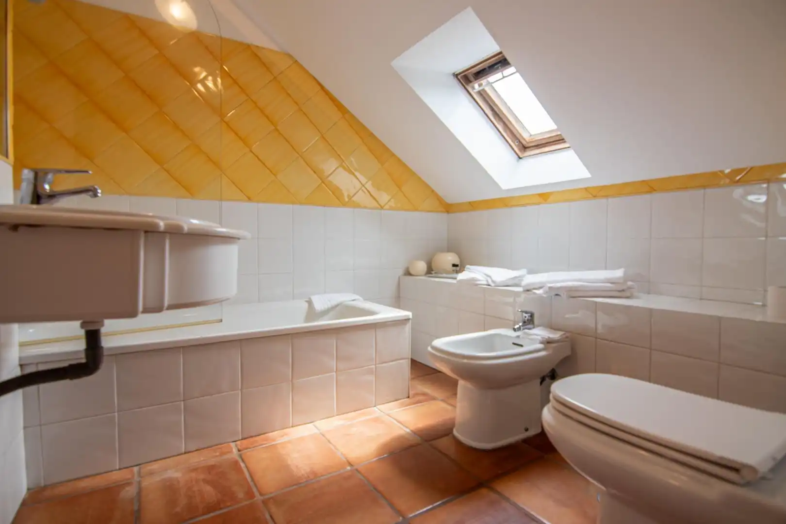 Baño de Finca rústica en venta en Cuntis con Jardín privado, Terraza y Piscina