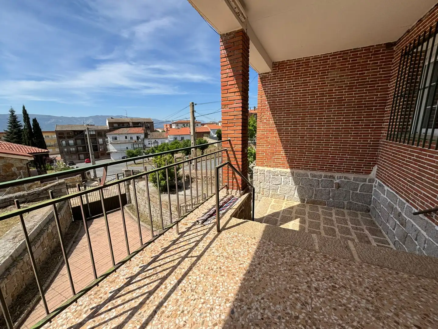 Terrassa de Casa o xalet en venda en El Barraco  amb Calefacció, Jardí privat i Terrassa